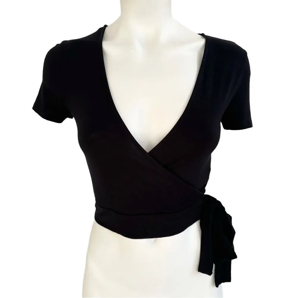 🆕Black Short Sleeve Wrap Crop Top - Picture 1 of 7